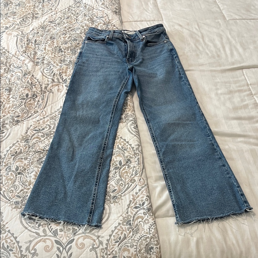 High-Rise Wide-Leg Jeans in Medium Blue Wash